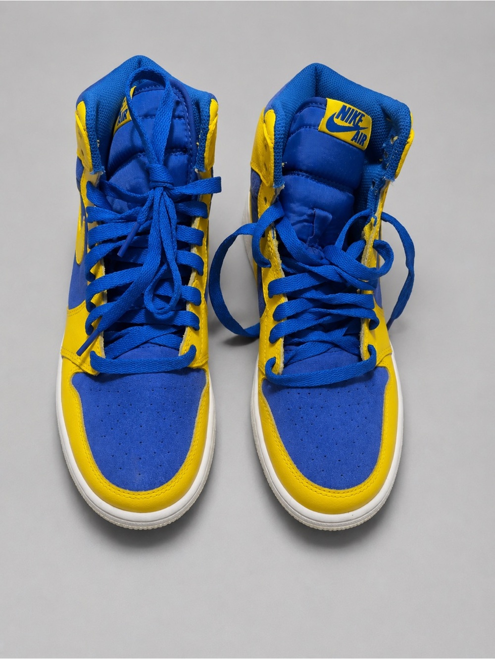 Nike Air Jordan 1 Retro High "Laney" sneakers